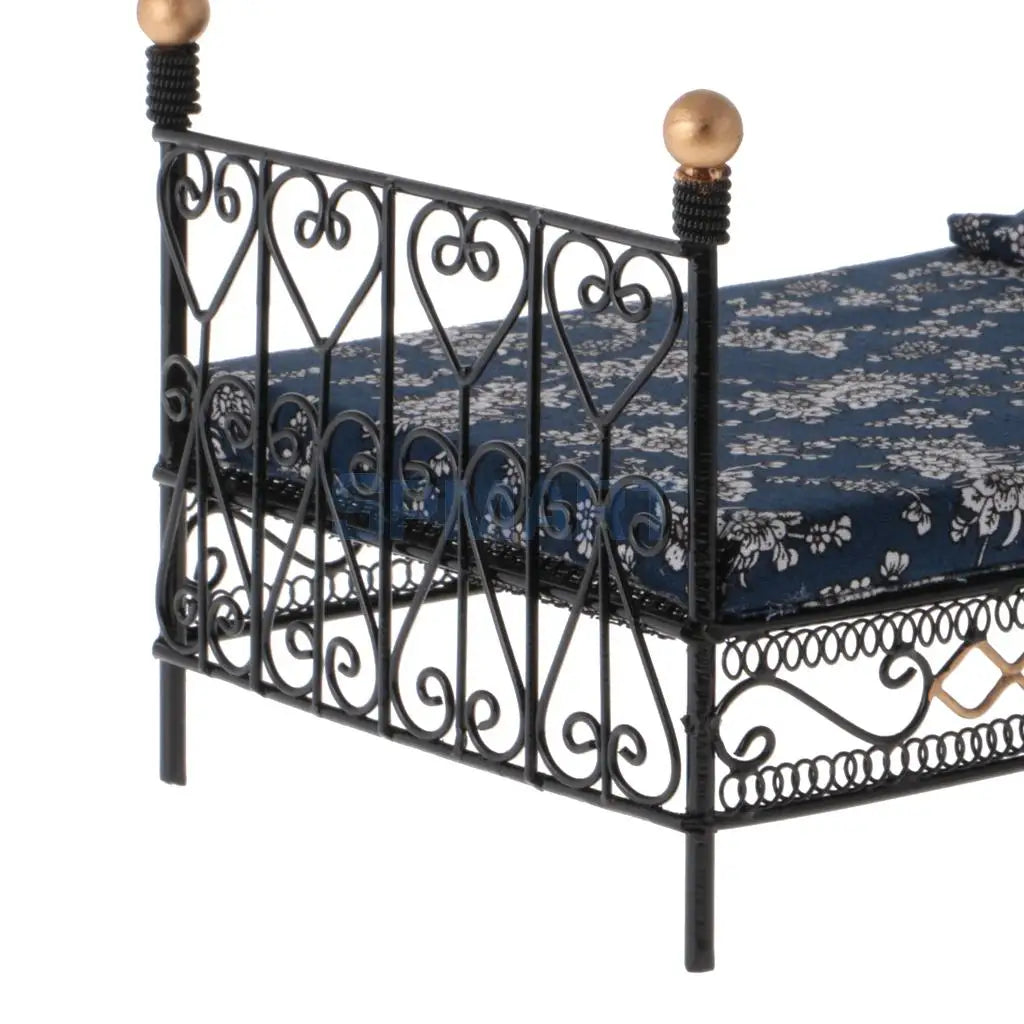 1:12 Dollhouse Miniature Metal European Retro Double Bed Bedroom Furniture Dolls House Accessory Children Funny Pretend Play Toy