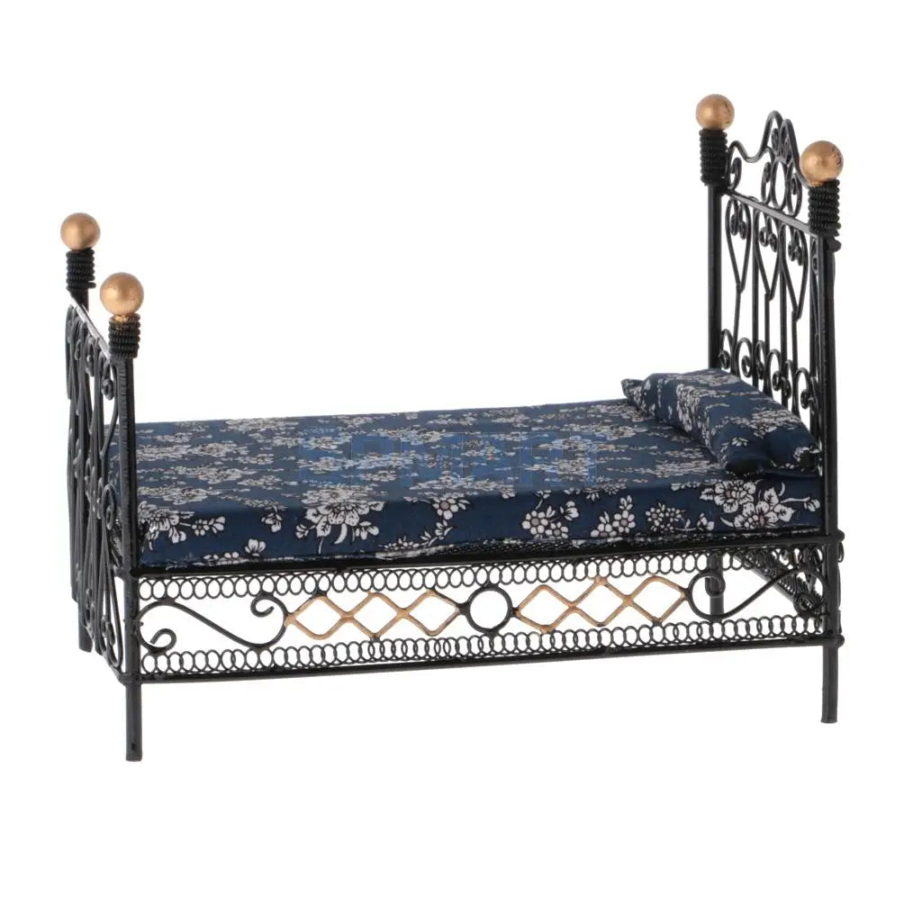 1:12 Dollhouse Miniature Metal European Retro Double Bed Bedroom Furniture Dolls House Accessory Children Funny Pretend Play Toy