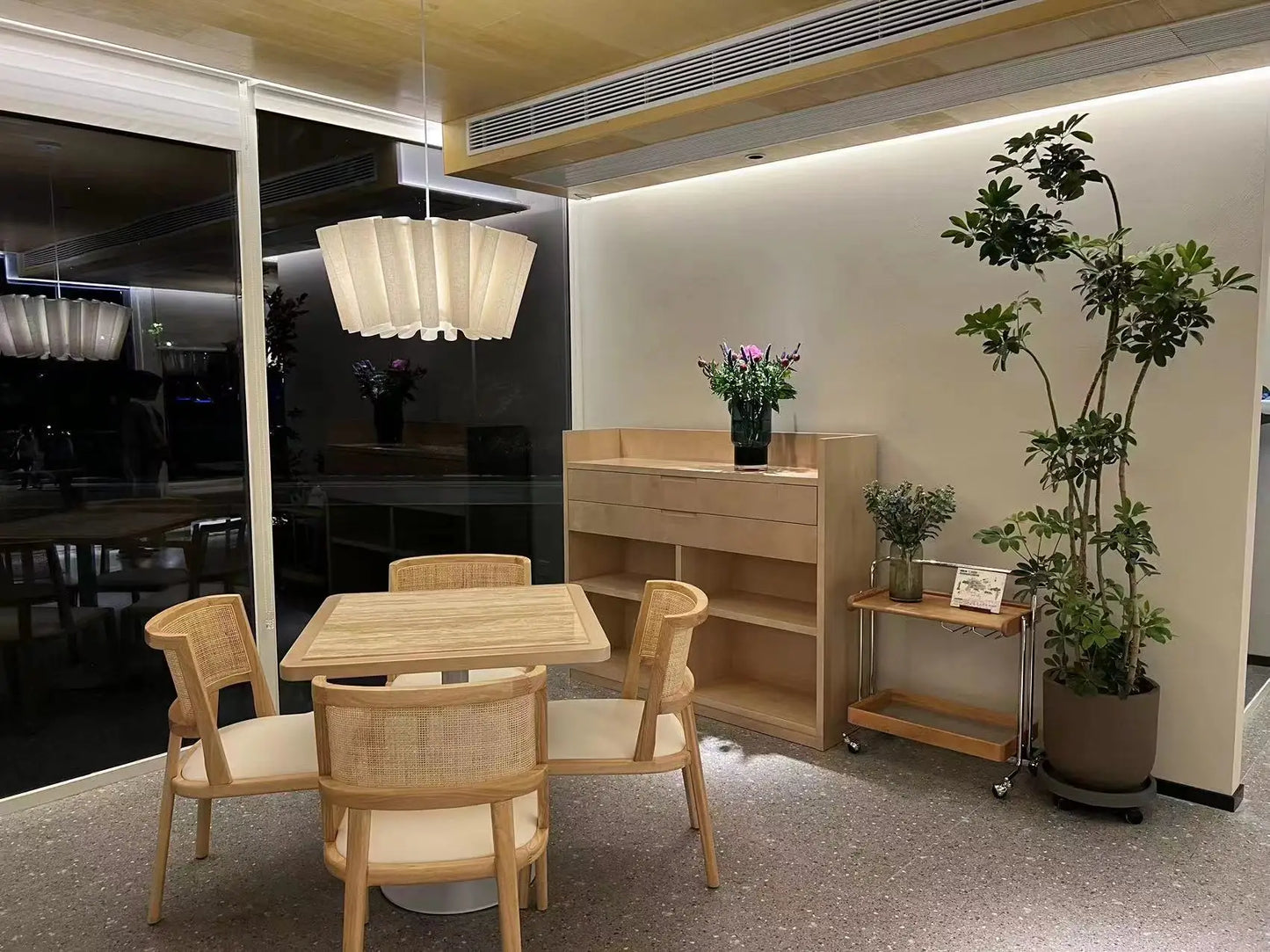 Handmade fabric LED chandelier Japanese retro study bar homestay living room fabric lighting