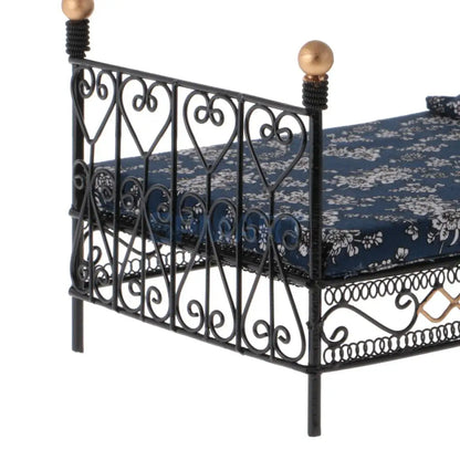 1:12 Dollhouse Miniature Metal European Retro Double Bed Bedroom Furniture Dolls House Accessory Children Funny Pretend Play Toy