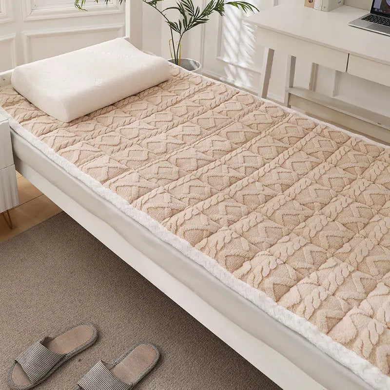 Milk Velvet Mattress Thicken Warm Winter Mattress Foldable Plush Bed Mattresses Twin King Queen Full Size Mattresses Bedding