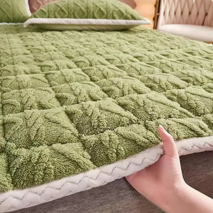 Milk Velvet Mattress Thicken Warm Winter Mattress Foldable Plush Bed Mattresses Twin King Queen Full Size Mattresses Bedding
