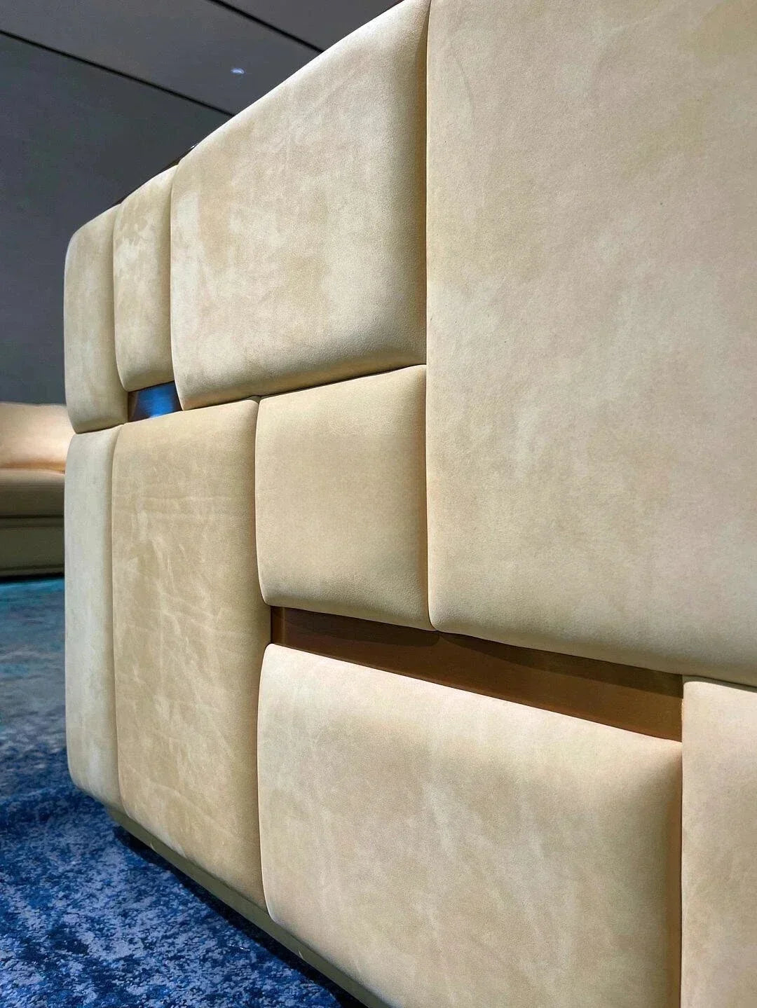 Light Luxury Living Room Sofa High-end Home Furniture for Large Villa L-shaped Leather Couch Designer Furniture Sofa for Villa