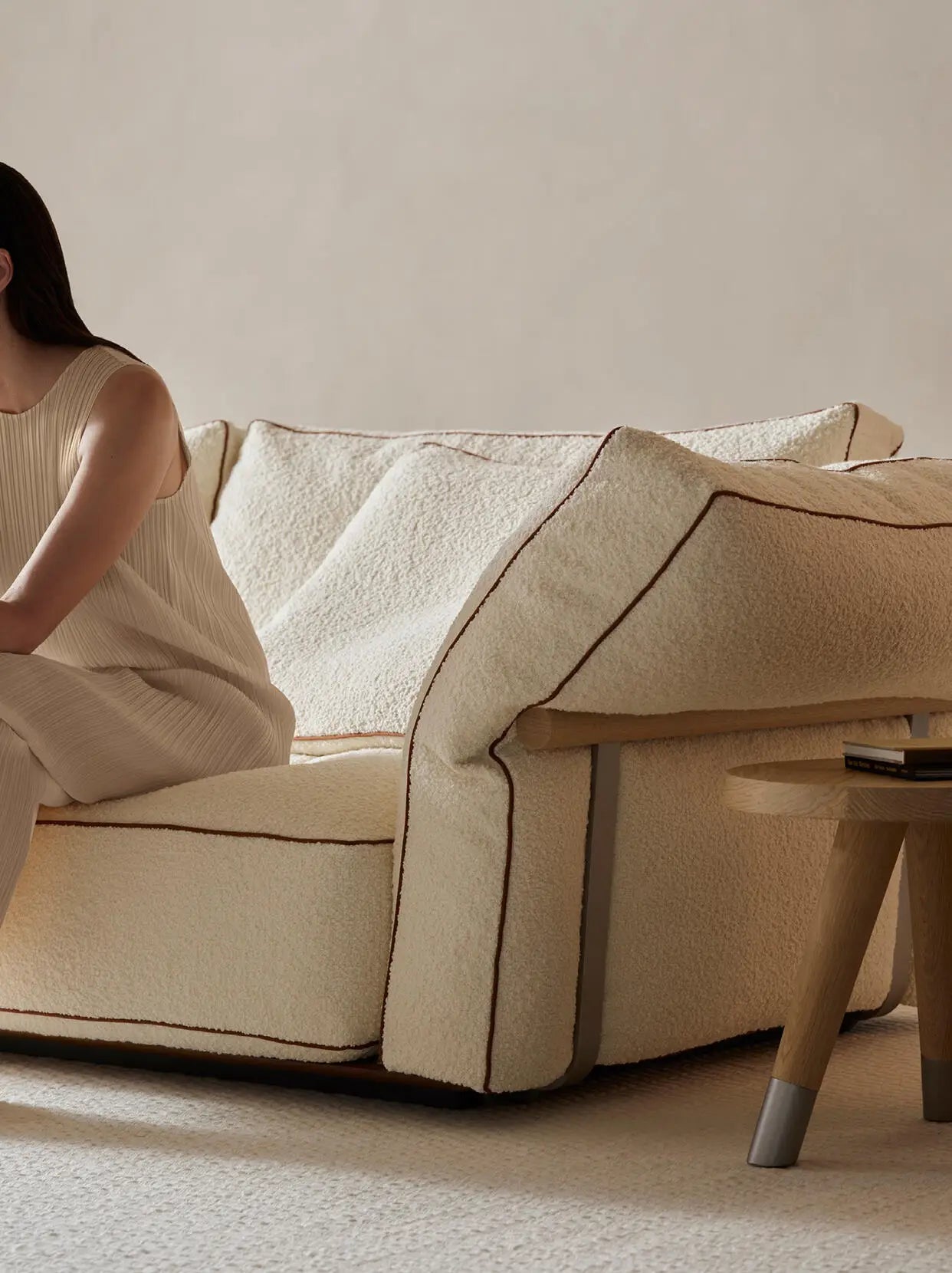 Italian Minimalist Sofas High Quality Modern Living Room Design Unusual Sofa Leisure Creative Comfortable Sillon Cama Furniture