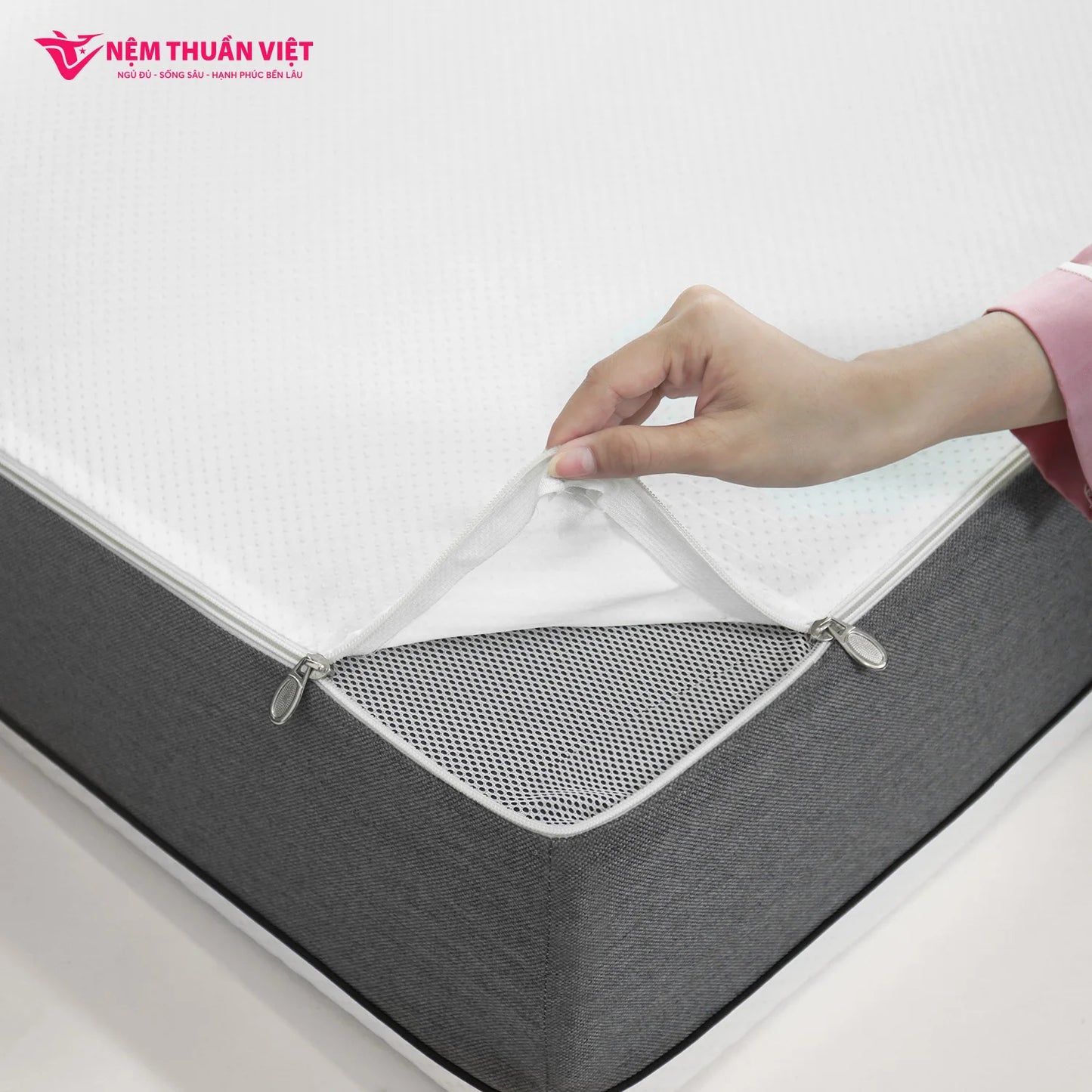 King Size Skin-Friendly Eco Friendly Massage Hybrid Natural Latex With Memory Foam Mattress Elastic Hotels Factory in VietNam