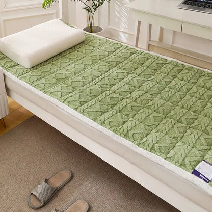 Milk Velvet Mattress Thicken Warm Winter Mattress Foldable Plush Bed Mattresses Twin King Queen Full Size Mattresses Bedding