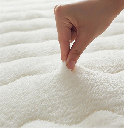 Latex mattress lamb fleece household 1.8/2.0m fashion tatami thickened student dormitory single double cushion warm mat